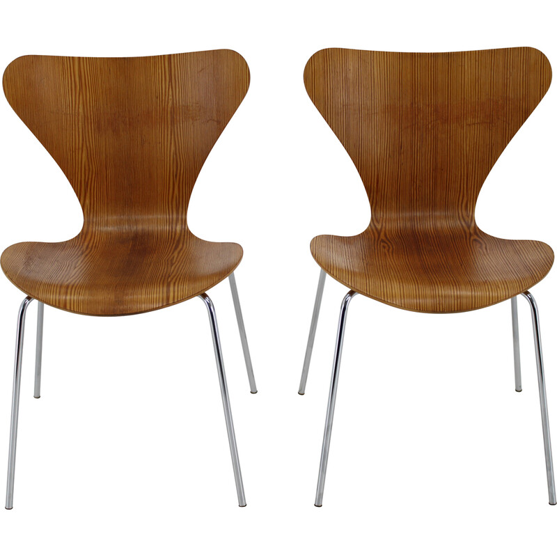 Ein Paar alte Stühle der Serie 7 von Fritz Hansen aus Kiefernholz, Dänemark 1970