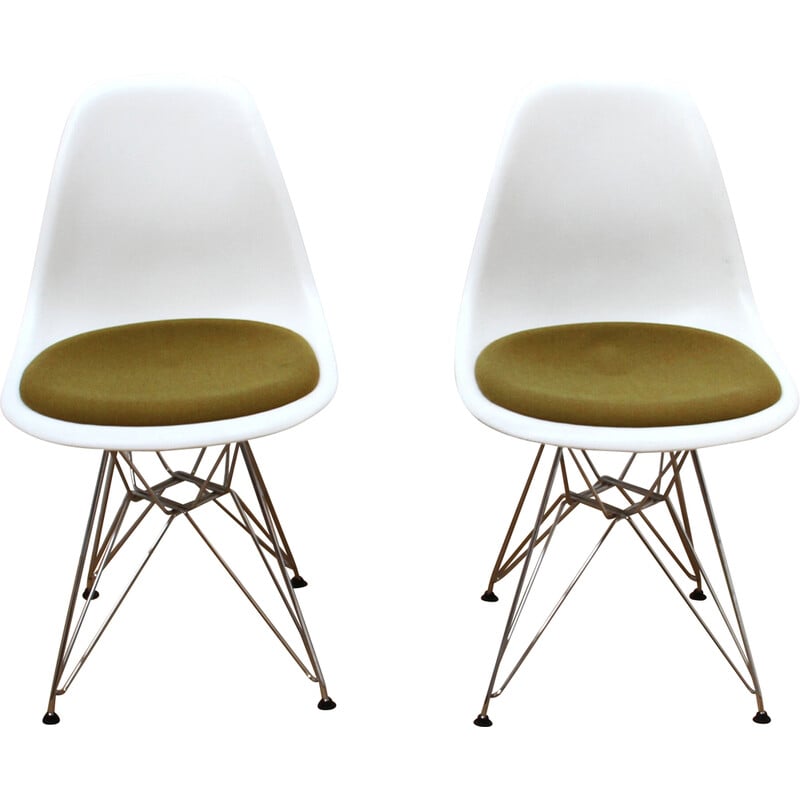 DSR vintage stoelen van verchroomd aluminium en kunststof van Charles en Ray Eames voor Vitra