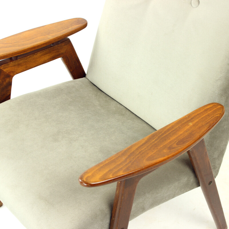 Fauteuil vintage en bois de chêne et velours gris pour Jitona, Tchécoslovaquie 1960