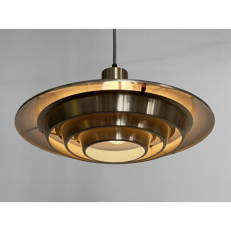 Vintage "Model 920" pendant lamp in brushed gold aluminum by Erik Jensen for Teknika Mekaniske. Denmark 1960