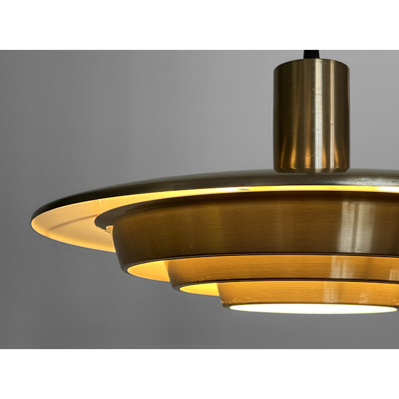 Vintage "Model 920" pendant lamp in brushed gold aluminum by Erik Jensen for Teknika Mekaniske. Denmark 1960