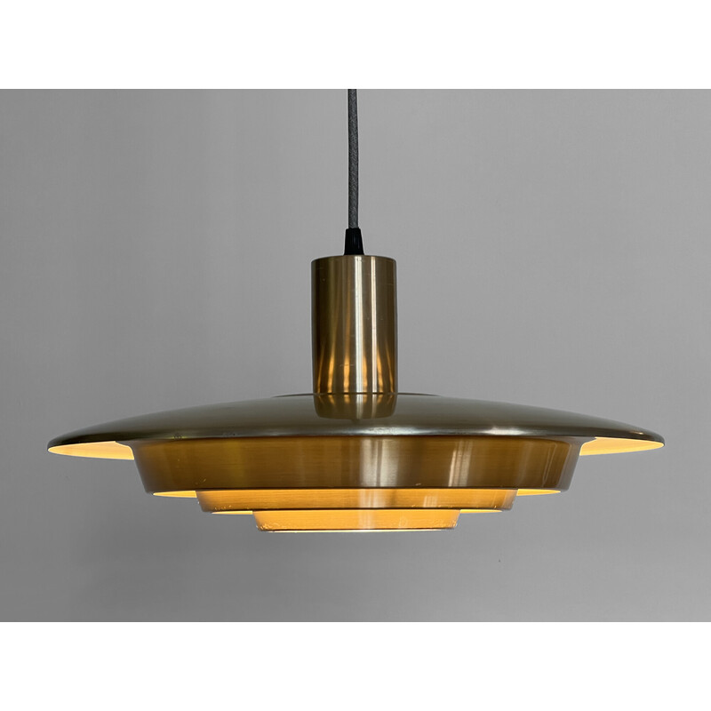 Vintage "Model 920" pendant lamp in brushed gold aluminum by Erik Jensen for Teknika Mekaniske. Denmark 1960