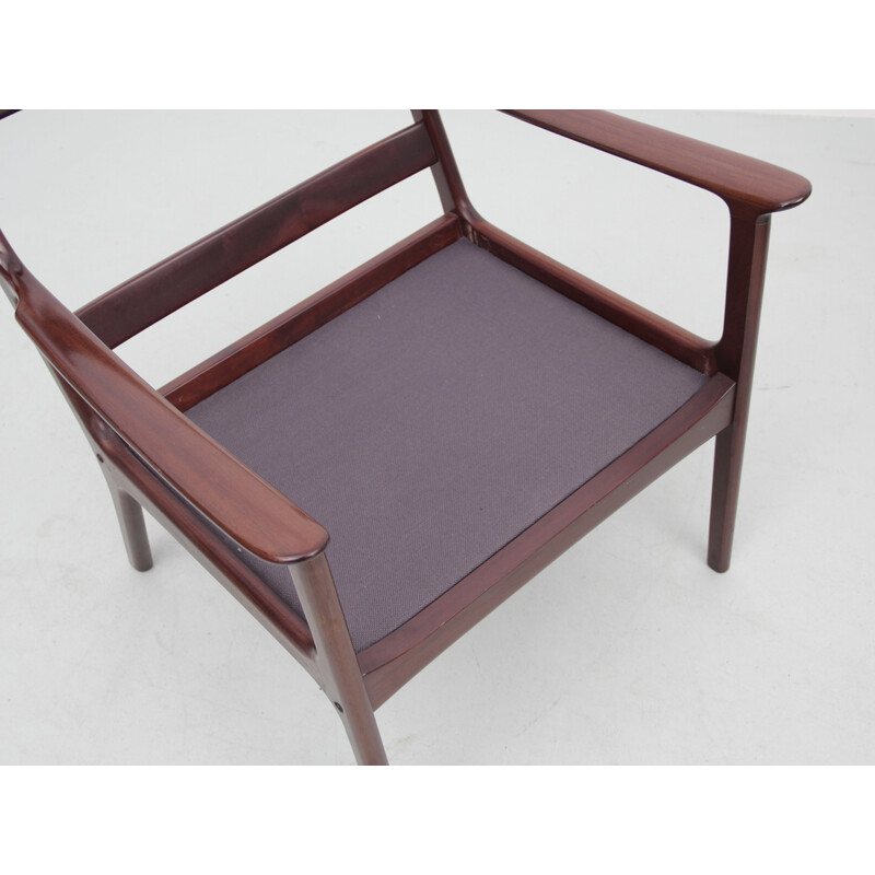 Pair of vintage PJ 112 model mahogany lounge chairs by Ole Wanscher, Denmark