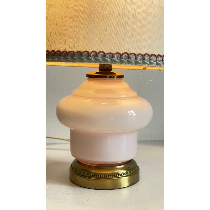 Lampada vintage in vetro opalino e ottone