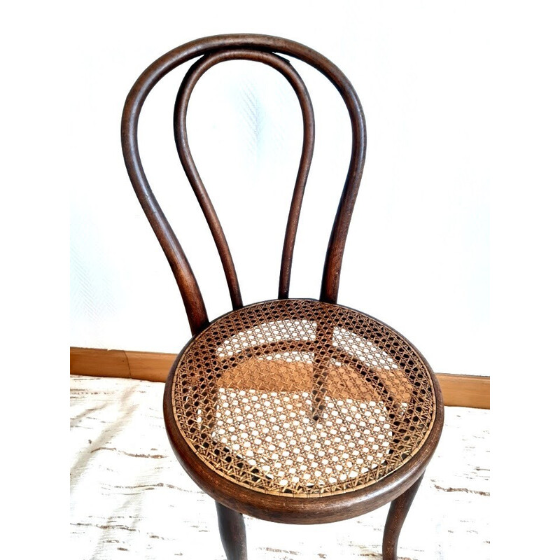 Vintage bistro chair model n°18 in bent wood for Thonet, Austria 1920