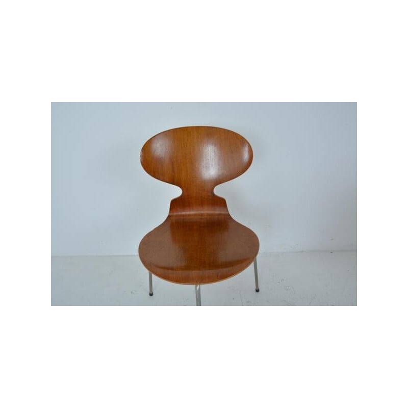 Set of 4 1st edition ant tripod chairs by Arne Jacobsen for Fritz Hansen - 1950s