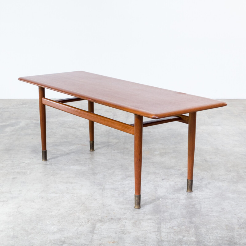 Table basse en teck avec piétement en laiton - 1960