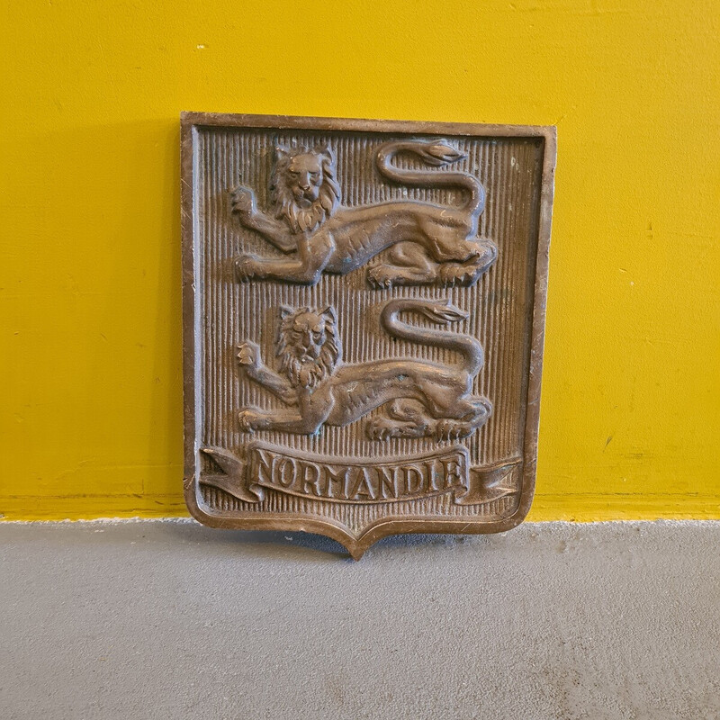 Placa vintage em bronze maciço com o brasão de armas da Normandia