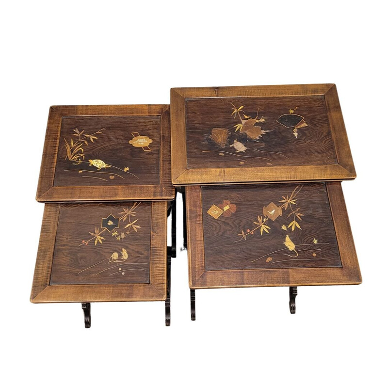 Mesas de aninhamento Art Nouveau vintage em madeira e latão