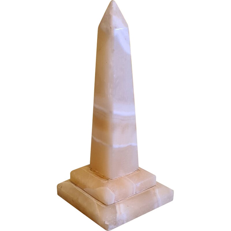 Obelisco d'epoca in alabastro rigato, Italia