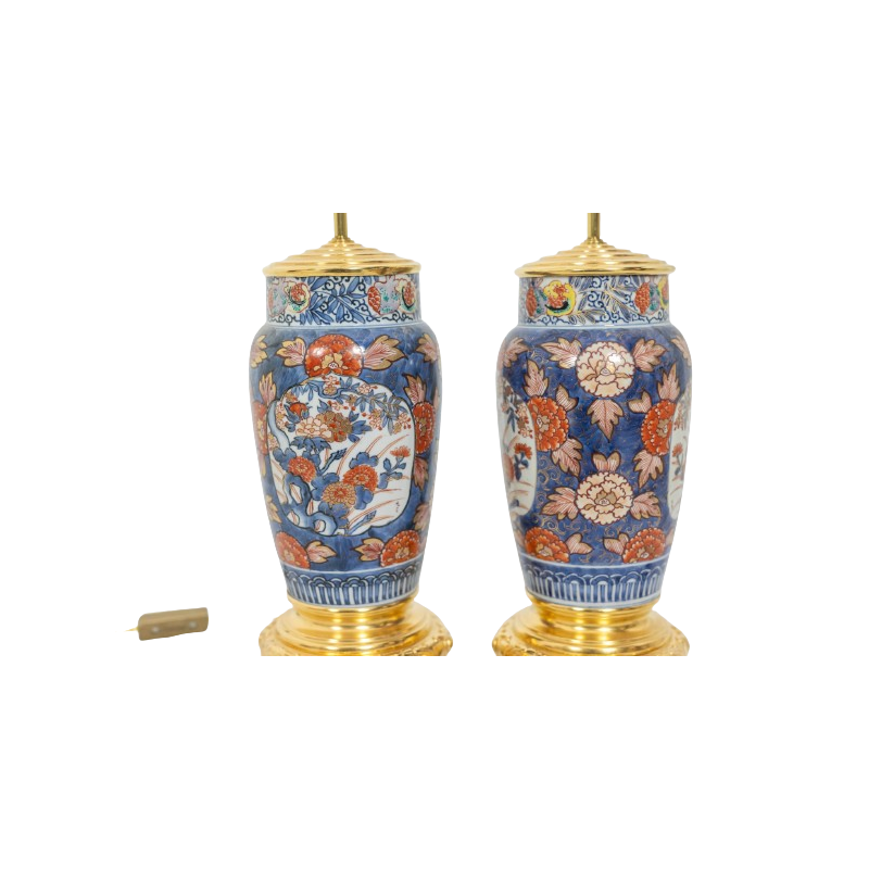 Pair of vintage lamps in Imari porcelain and gilded bronze decorated with flowers, France 1880