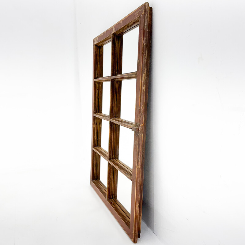 Par de ventanas de madera vintage transformadas en espejos