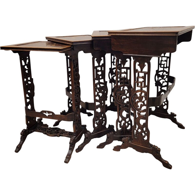 Mesas de aninhamento Art Nouveau vintage em madeira e latão