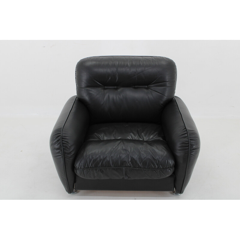 Vintage black leather armchair, Italy 1970