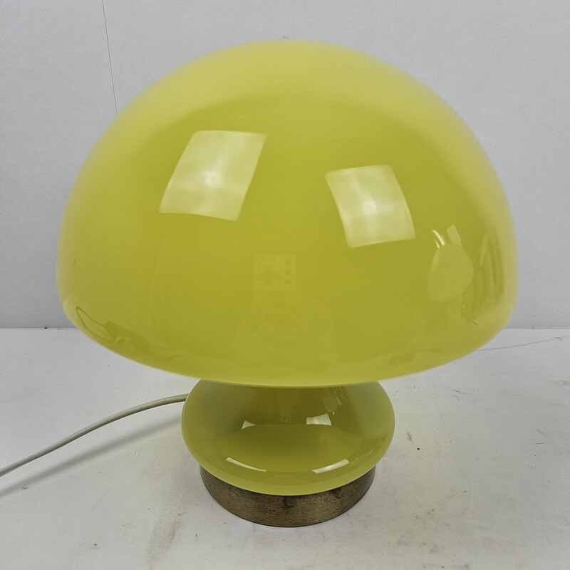 Vintage "Mushroom" tafellamp in opaline glas en messing, Italië 1970