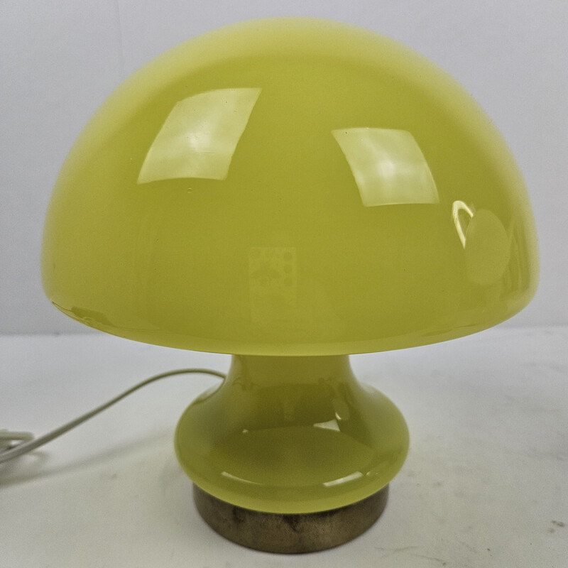 Vintage "Mushroom" table lamp in opaline glass and brass, Italy 1970