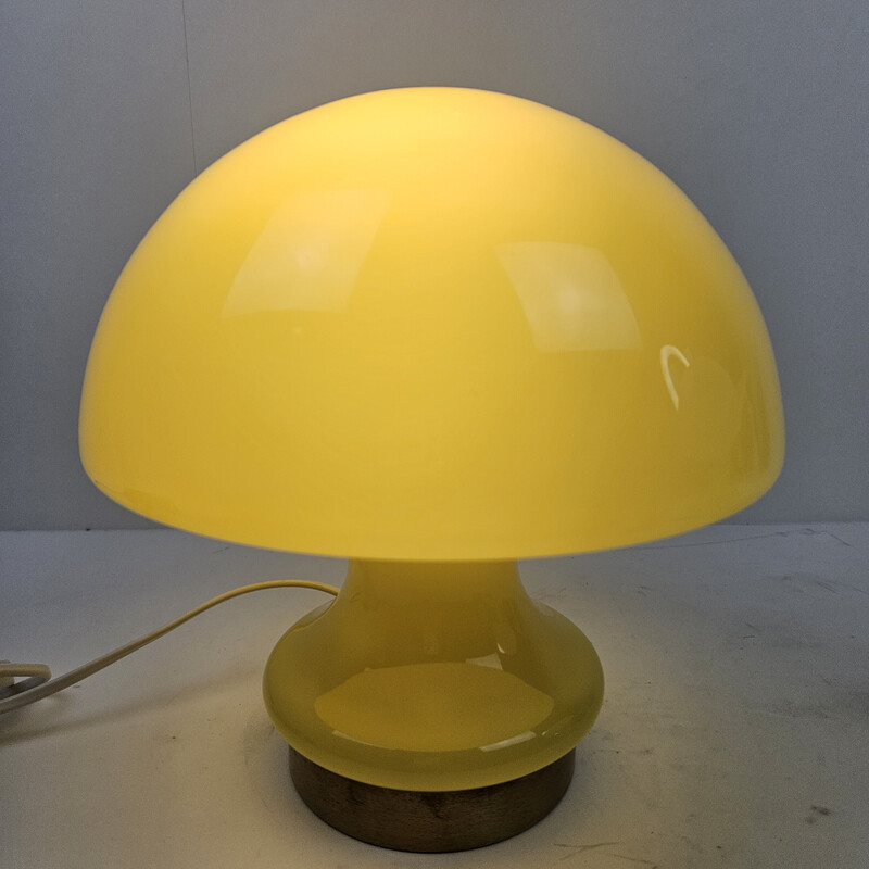 Lampe de table vintage "Champignon" en verre opalin et laiton, Italie 1970