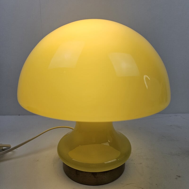 Vintage "Mushroom" table lamp in opaline glass and brass, Italy 1970