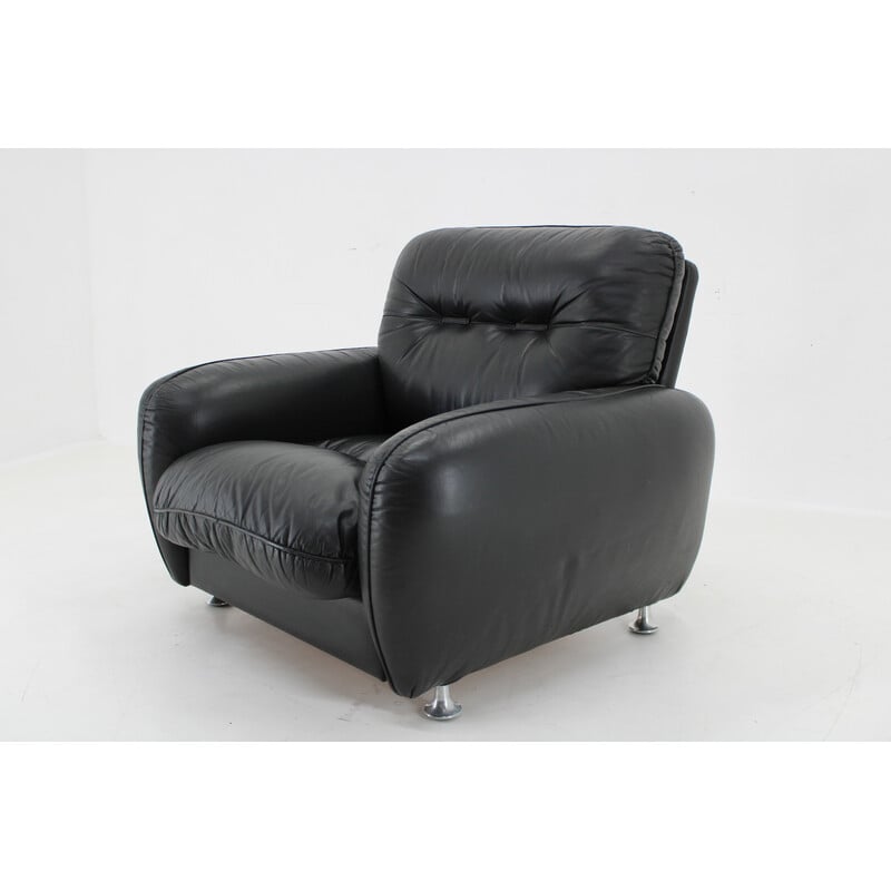 Vintage black leather armchair, Italy 1970