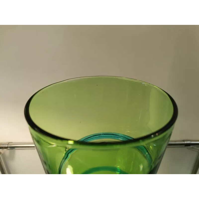 Vase vintage en verre soufflé de couleur verte avec spirale turquoise