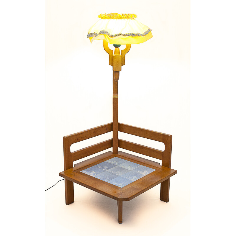 Lampadaire vintage en chêne par Guillerme et Chambron, 1950