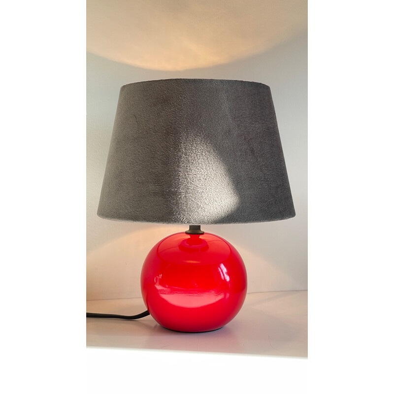Lampe Boule en bois laqué rouge vers 1970