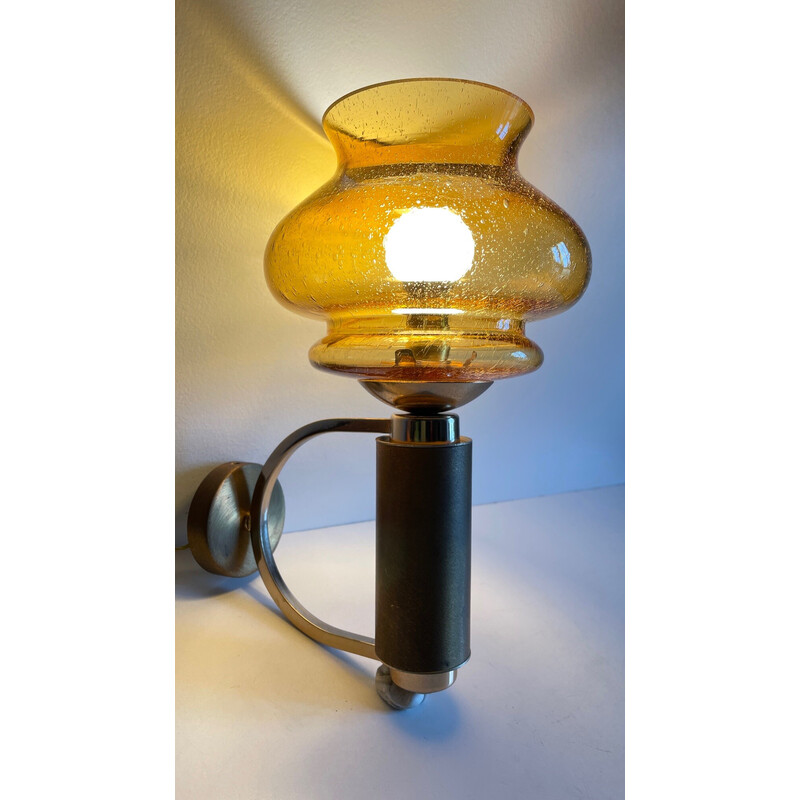 Vintage wall lamp in brushed brass and blown glass, 1990