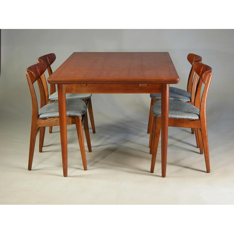 Ensemble de 4 chaises et table de salle à manger de Hans J. Wegner CH 30 - Chêne et teck - 1950