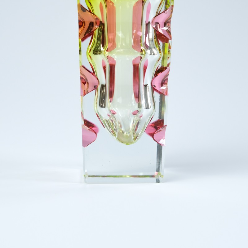 Vase vintage en verre rose par Oldrich Lipsky pour Novy Bor Exbor, Tchécoslovaquie 1964
