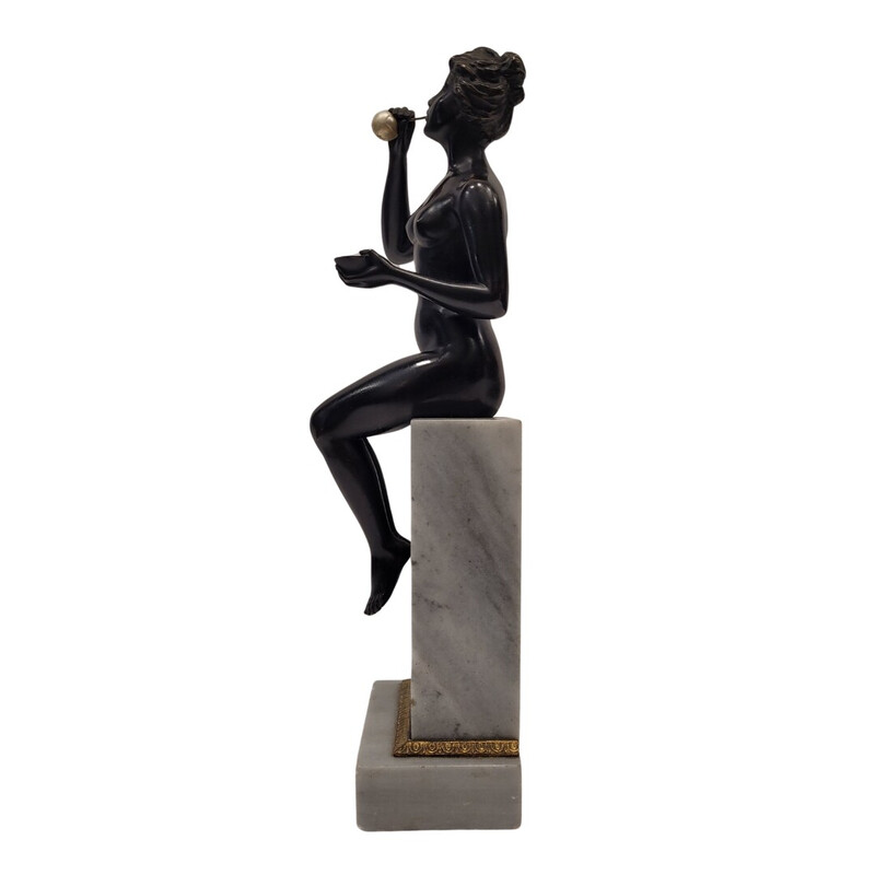Vintage Art Nouveau sculptuur "Bellen blazende vrouw" in brons en marmer, 1920