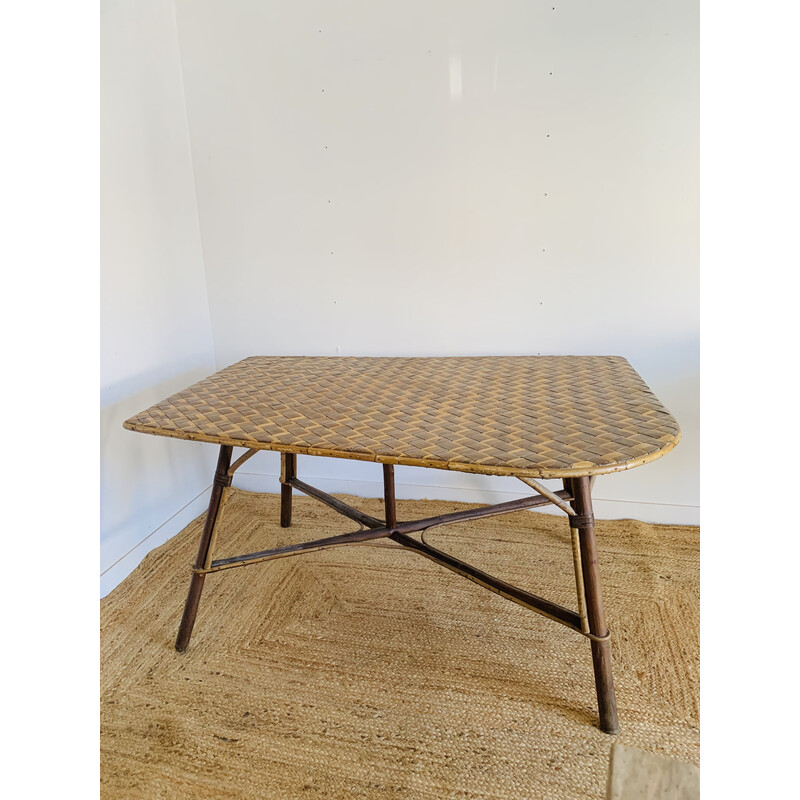 Table vintage en rotin de forme libre