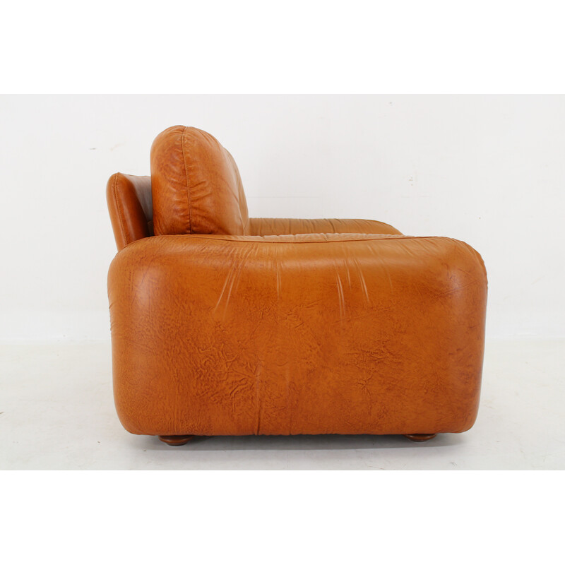 Vintage armchair in cognac leather, Italy 1970