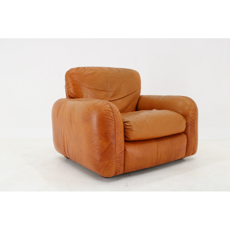 Vintage armchair in cognac leather, Italy 1970