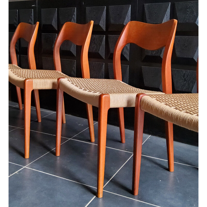 Conjunto de 4 cadeiras de jantar vintage modelo 71 em madeira maciça e cabo de papel de Niels Otto Møller, Dinamarca 1950