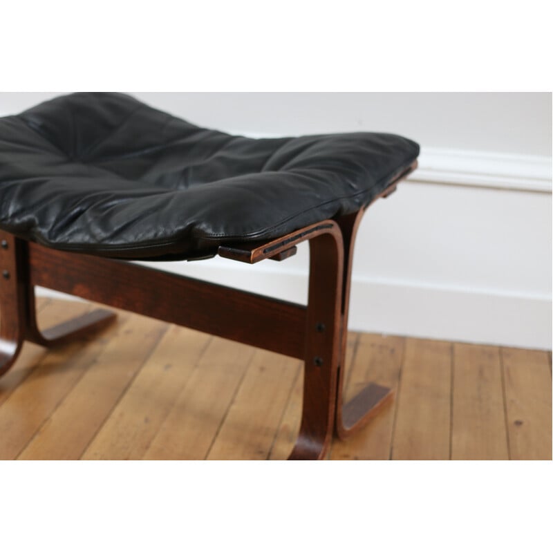 Fauteuil vintage Siesta avec ottoman en cuir par Ingmar Relling pour Westnofa, 1970