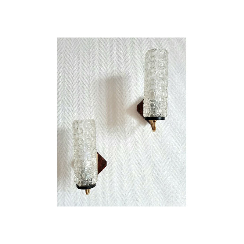 Pair of vintage wall lights in brass and structured molded glass, 1960