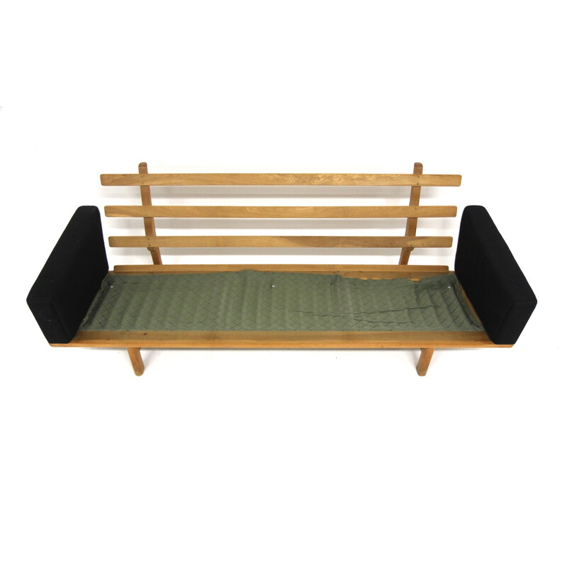 Vintage 3-seater sofa "GE-236" in solid oak and fabric by Hans J. Wegner for Getama, Denmark 1960