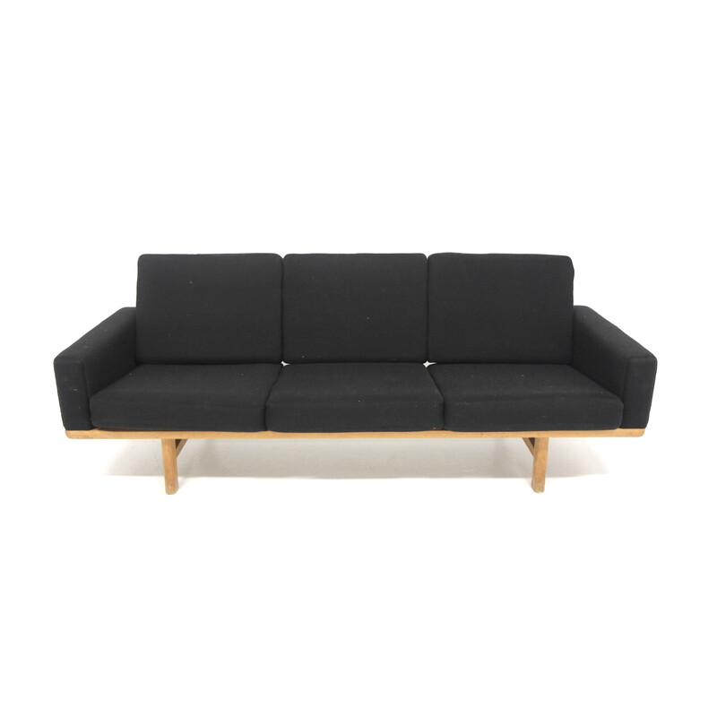 Vintage 3-seater sofa "GE-236" in solid oak and fabric by Hans J. Wegner for Getama, Denmark 1960