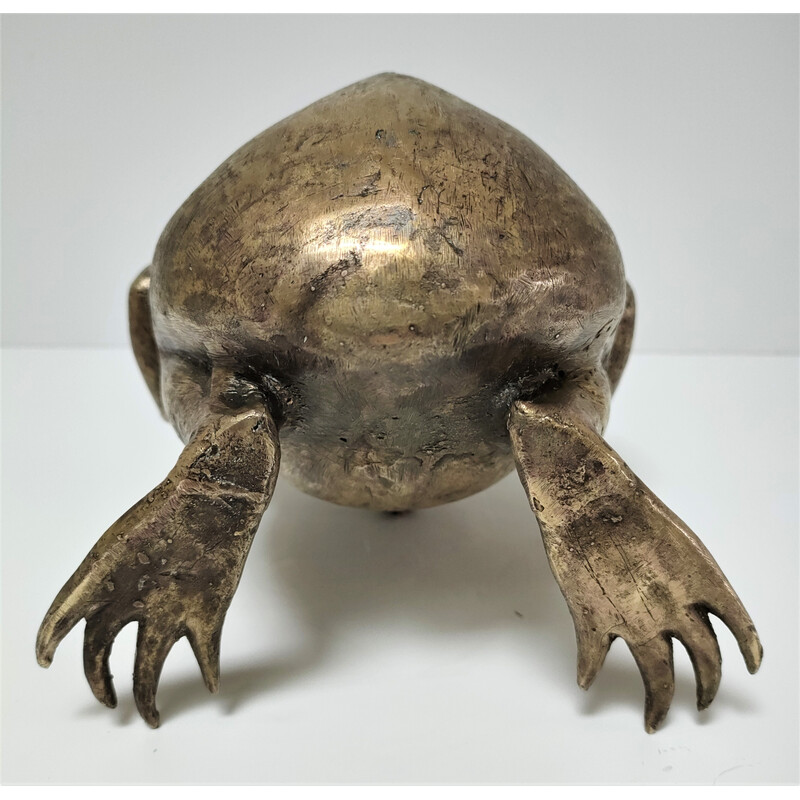 Vintage sculptural frog in patinated brass, 1960