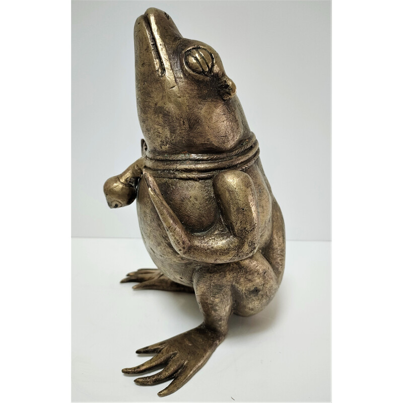 Vintage sculptural frog in patinated brass, 1960