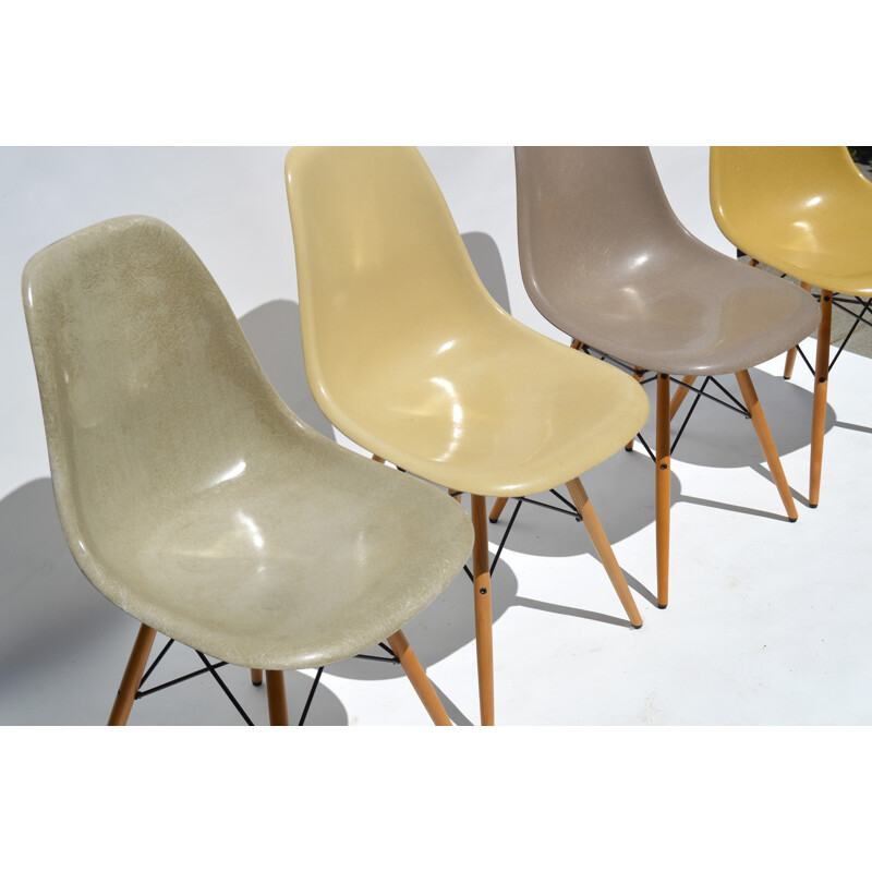 Set of 4 DSW dining side chairs by Eames for Herman Miller - 1950s