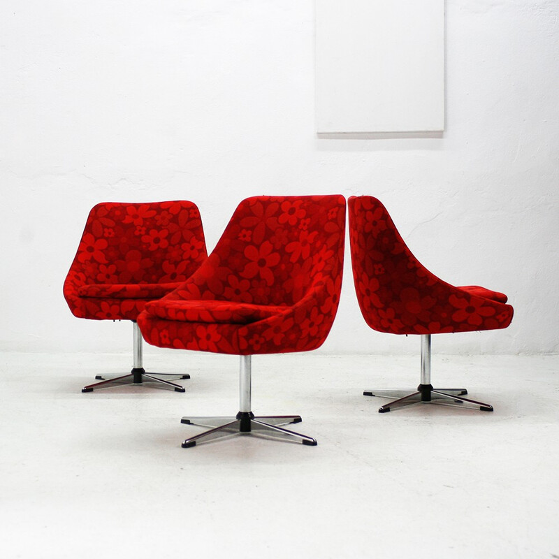 Swivel red chair with floral pattern - 1970s