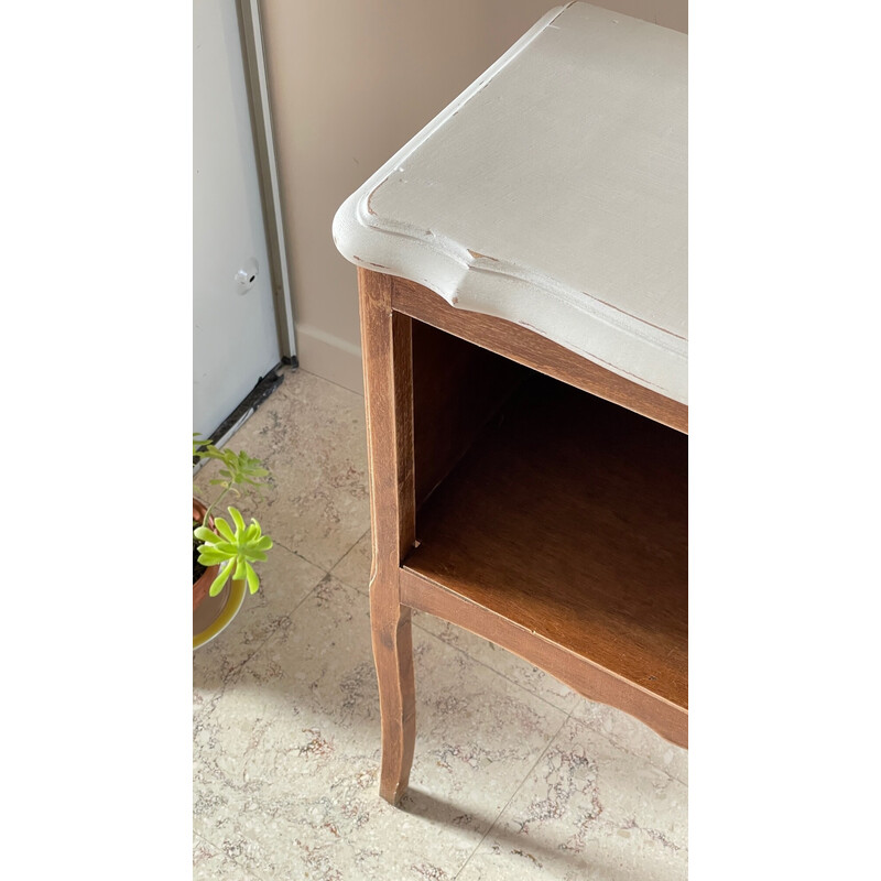 Mesa de cabeceira de madeira branca vintage