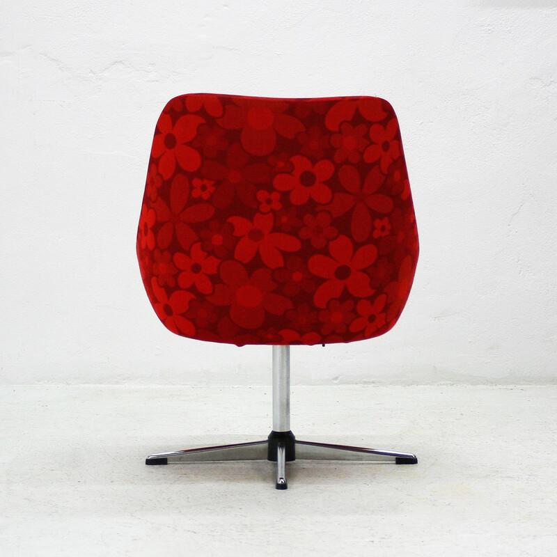 Chaise pivotante rouge avec motifs floraux - 1970 