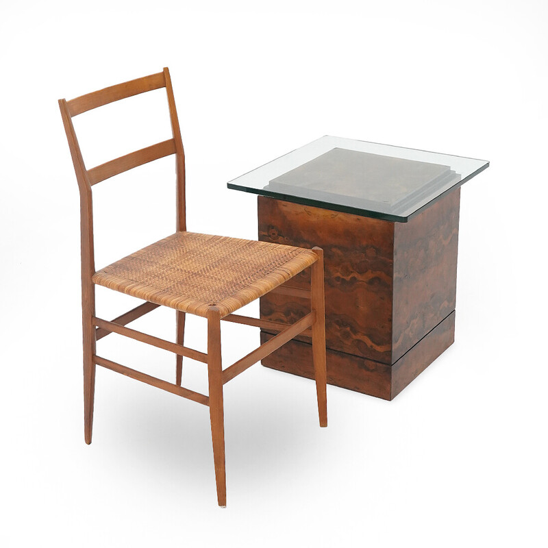 Table basse vintage carrée en placage de bois de bruyère et verre, Italie 1930