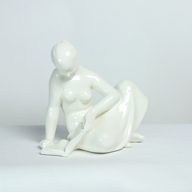 Vintage white porcelain sculpture for Jihokera, 1960