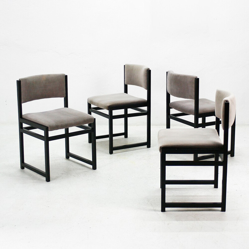 Ensemble de 4 chaises à repas en velours gris - 1970