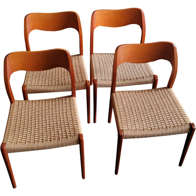 Set of 4 vintage dining chairs model 71 in solid wood and paper cord by Niels Otto Møller, Denmark 1950