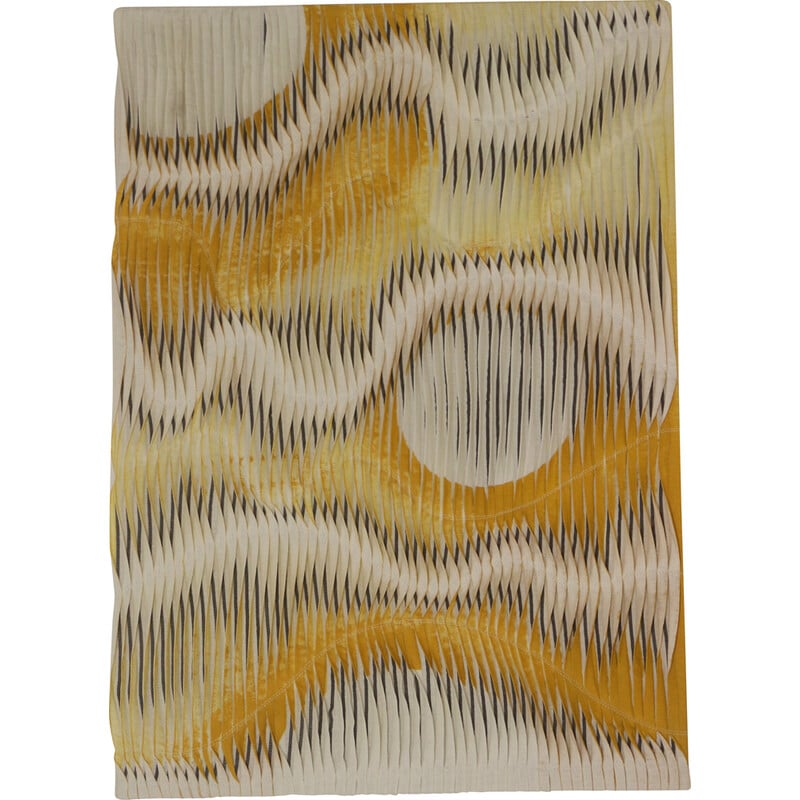 Pintura vintage com efeito de onda e relevo por pregas em tons de amarelo