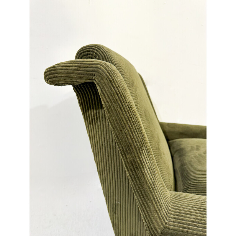 Paire de fauteuils vintage en velours vert, Italie 1960